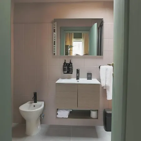 Bed & Breakfast M32 *